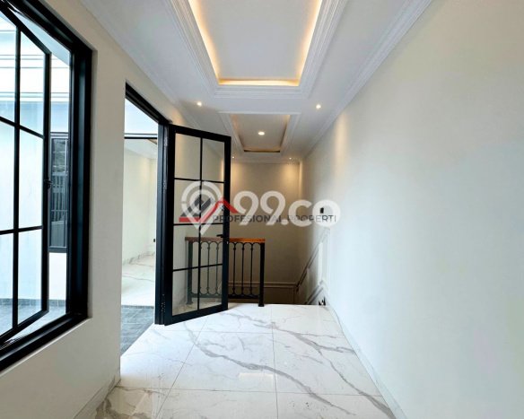 Siap Huni Rumah Mewah 4 Kamar di Jagakarsa Dekat ke Mana Saja Siap Huni Rumah Mewah 4 Kamar di Jagakarsa Dekat ke Mana Saja