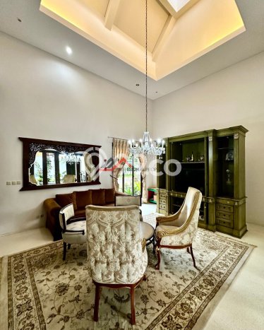 Hunian Mewah Dijual LT 1400m2 di Jagakarsa, Jakarta Selatan Hunian Mewah Dijual LT 1400m2 di Jagakarsa, Jakarta Selatan