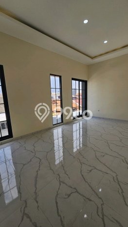 Dijual Rumah Eksklusif 4 KT di Mulyosari, Surabaya Dijual Rumah Eksklusif 4 KT di Mulyosari, Surabaya