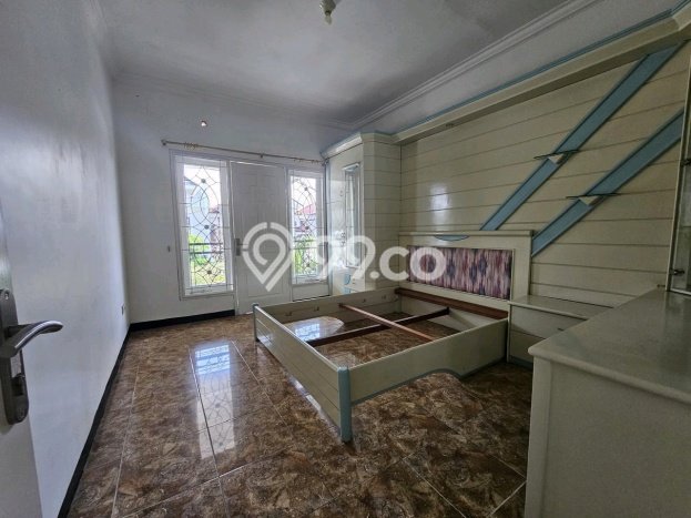 Dijual Rumah Premium dengan Fasilitas Sekitar Komplit di Wiyung, Surabaya Dijual Rumah Premium dengan Fasilitas Sekitar Komplit di Wiyung, Surabaya