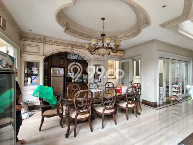 Rumah Luxury Modern Tanpa Renovasi di Pakuwon Indah Surabaya Rumah Luxury Modern Tanpa Renovasi di Pakuwon Indah Surabaya