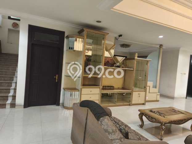 Rumah Mewah LB 700m2 Siap Huni Desain Elegan di Dharma Husada, Surabaya Rumah Mewah LB 700m2 Siap Huni Desain Elegan di Dharma Husada, Surabaya