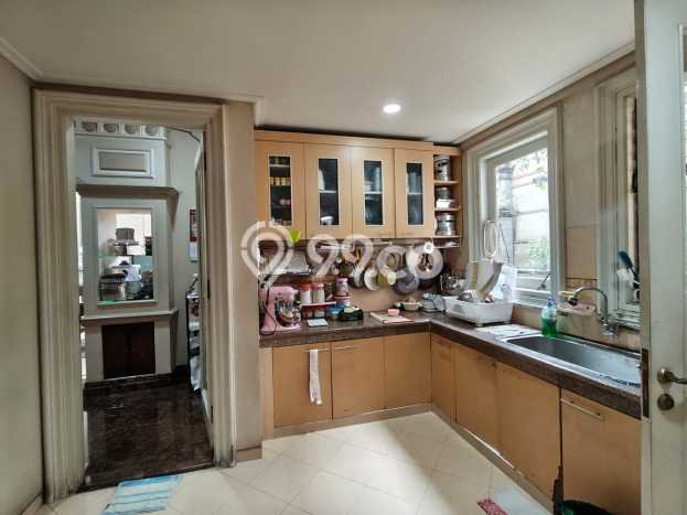 Rumah Luxury Modern Tanpa Renovasi di Pakuwon Indah Surabaya Rumah Luxury Modern Tanpa Renovasi di Pakuwon Indah Surabaya