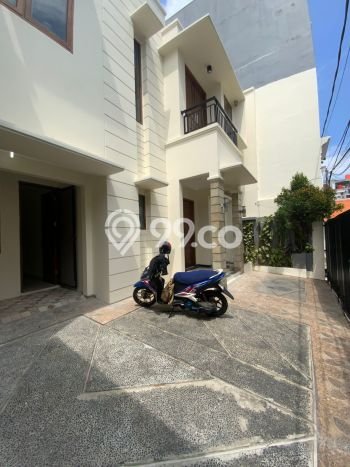Dijual Rumah Premium dengan Fasilitas Sekitar Komplit di Tebet, Jakarta Selatan Dijual Rumah Premium dengan Fasilitas Sekitar Komplit di Tebet, Jakarta Selatan
