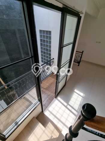Rumah Elit Modern Siap Huni di Kalibata Jakarta Selatan Rumah Elit Modern Siap Huni di Kalibata Jakarta Selatan