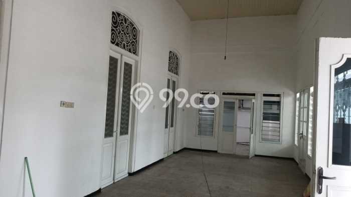 Dijual Rumah Premium dengan Fasilitas Sekitar Lengkap di Gubeng, Surabaya Dijual Rumah Premium dengan Fasilitas Sekitar Lengkap di Gubeng, Surabaya