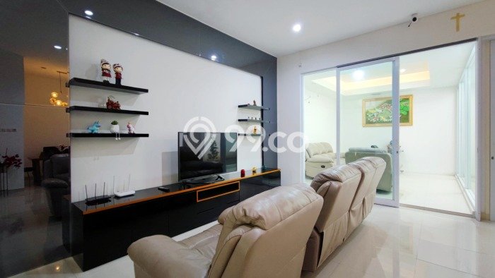 Rumah Mewah LB 360m2 Siap Pakai Desain Elegan di Citraland, Surabaya Rumah Mewah LB 360m2 Siap Pakai Desain Elegan di Citraland, Surabaya