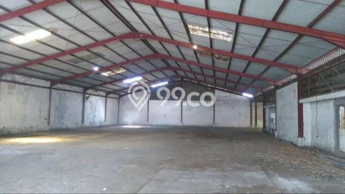 Unit Gudang Dijual di Gresik LT 3680m2 & LB 1200m2 Unit Gudang Dijual di Gresik LT 3680m2 & LB 1200m2