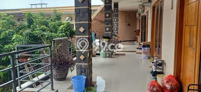 Dijual Rumah Mewah Megah Dengan View Eksklusif di Dukuh Kupang, Surabaya Dijual Rumah Mewah Megah Dengan View Eksklusif di Dukuh Kupang, Surabaya