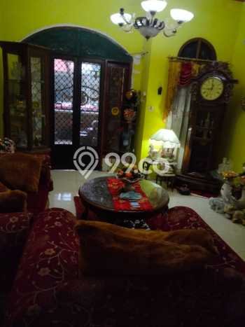 For Sale Hunian Rumah Nyaman 4 KT di Pakuwon Indah, Surabaya For Sale Hunian Rumah Nyaman 4 KT di Pakuwon Indah, Surabaya
