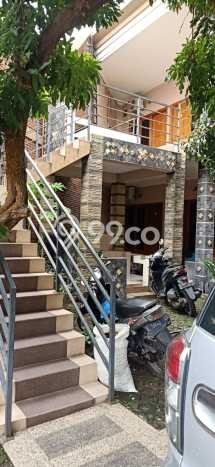 Dijual Rumah Mewah Megah Dengan View Eksklusif di Dukuh Kupang, Surabaya Dijual Rumah Mewah Megah Dengan View Eksklusif di Dukuh Kupang, Surabaya