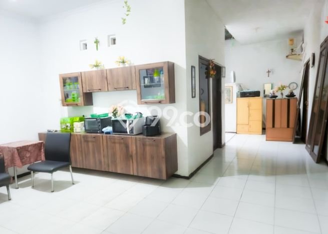 Jual Rumah Strategis Bagus Punya 4 KT di Wiyung Surabaya SHM Jual Rumah Strategis Bagus Punya 4 KT di Wiyung Surabaya SHM