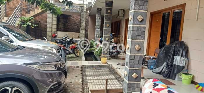 Dijual Rumah Mewah Megah Dengan View Eksklusif di Dukuh Kupang, Surabaya Dijual Rumah Mewah Megah Dengan View Eksklusif di Dukuh Kupang, Surabaya