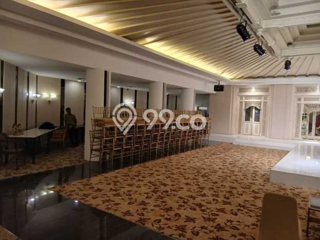 Ruko Komersial Dijual di Senen Jakarta Pusat LT 686m2 & LB 1000m2 Ruko Komersial Dijual di Senen Jakarta Pusat LT 686m2 & LB 1000m2