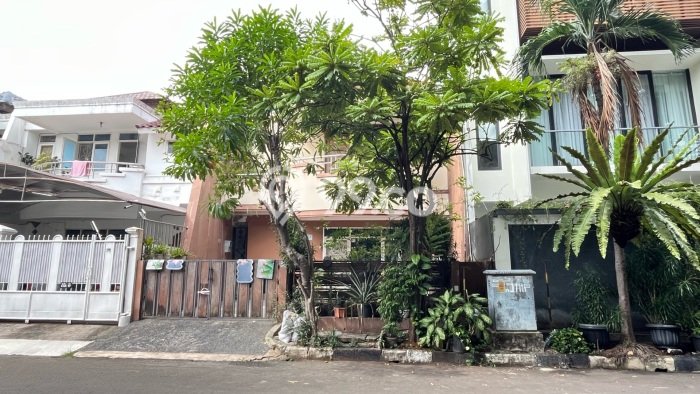Rumah Eksklusif Dijual LT 144m2 di Kembangan, Jakarta Barat Rumah Eksklusif Dijual LT 144m2 di Kembangan, Jakarta Barat