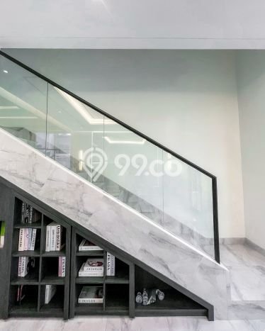 Rumah Nyaman 2 KT LB 100m2 Kondisi Bagus di Meruya Rumah Nyaman 2 KT LB 100m2 Kondisi Bagus di Meruya