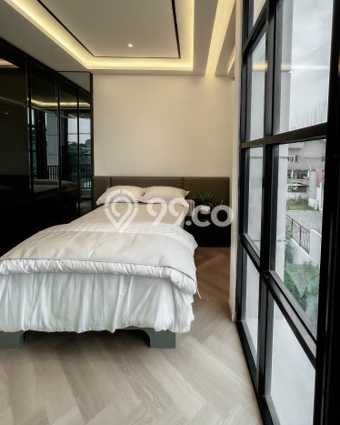 Rumah Nyaman 2 KT LB 100m2 Kondisi Bagus di Meruya Rumah Nyaman 2 KT LB 100m2 Kondisi Bagus di Meruya