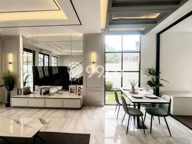 Rumah Nyaman 2 KT LB 100m2 Kondisi Bagus di Meruya Rumah Nyaman 2 KT LB 100m2 Kondisi Bagus di Meruya