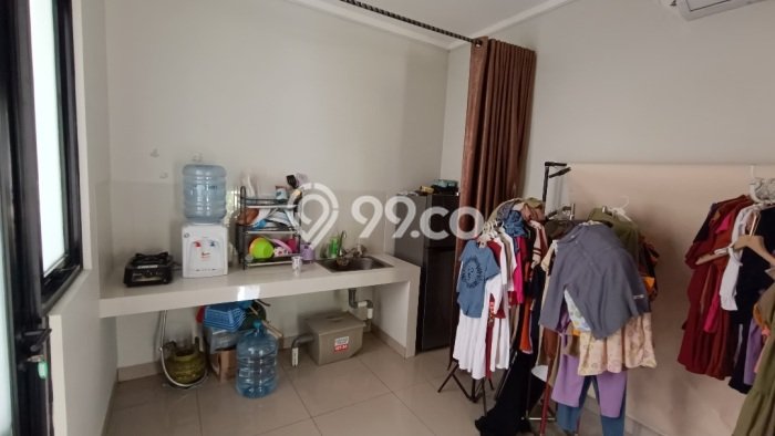 Dijual Hunian Rumah Terawat 4 KT di Summarecon Crown Gading, Bekasi Dijual Hunian Rumah Terawat 4 KT di Summarecon Crown Gading, Bekasi