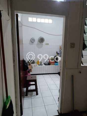 Rumah sewa siap huni 4 KT di Cipete, Jakarta Selatan Rumah sewa siap huni 4 KT di Cipete, Jakarta Selatan