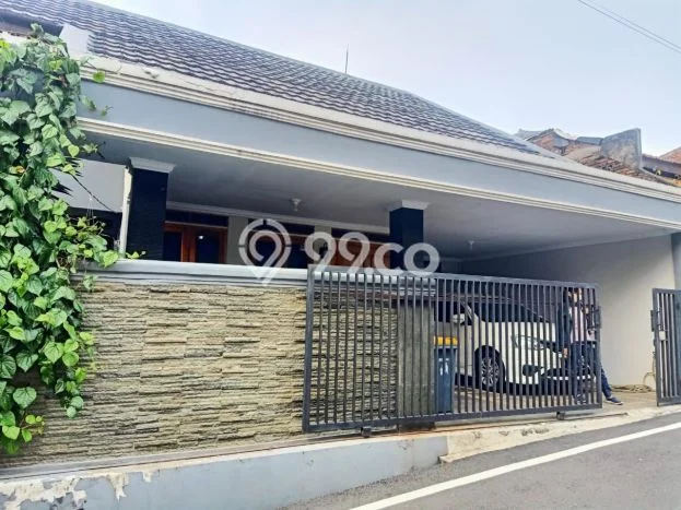 Jual Rumah Strategis Bagus Punya 4 KT di Pesanggrahan Jakarta Selatan SHM Jual Rumah Strategis Bagus Punya 4 KT di Pesanggrahan Jakarta Selatan SHM