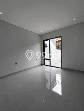 Rumah Elit Modern Siap Huni di BSD Tangerang Rumah Elit Modern Siap Huni di BSD Tangerang
