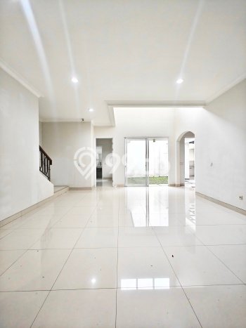 Rumah Elit LB 196m2 Siap Huni Desain Elegan di BSD, Tangerang Rumah Elit LB 196m2 Siap Huni Desain Elegan di BSD, Tangerang