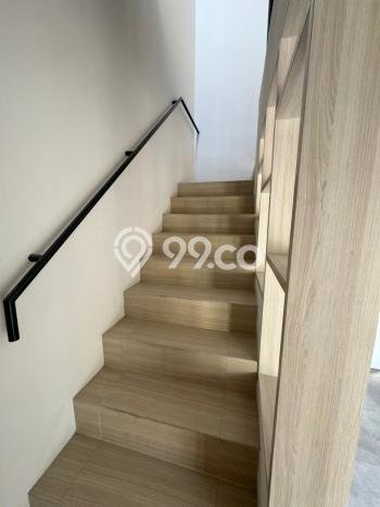 Disewakan! Rumah 3 Kamar Tidur &
3 Kamar Mandi di BSD, Tangerang Disewakan! Rumah 3 Kamar Tidur &
3 Kamar Mandi di BSD, Tangerang