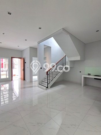 Rumah Kontrakan Tangerang LT 90m2 LB 130m2 Kawasan Gading Serpong Rumah Kontrakan Tangerang LT 90m2 LB 130m2 Kawasan Gading Serpong