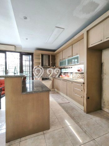 For Sale Hunian Rumah Terawat 4 KT di Lippo Karawaci, Tangerang For Sale Hunian Rumah Terawat 4 KT di Lippo Karawaci, Tangerang
