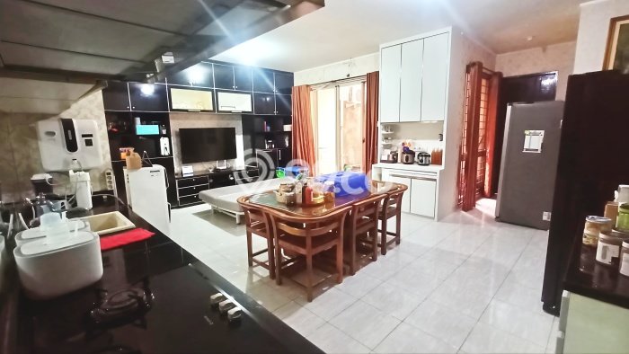 Hunian Elit LB 174m2 Siap Pakai Desain Elegan di BSD, Tangerang Hunian Elit LB 174m2 Siap Pakai Desain Elegan di BSD, Tangerang
