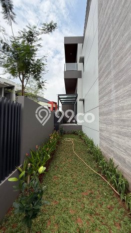 Rumah Elit Modern Siap Huni di BSD Tangerang Rumah Elit Modern Siap Huni di BSD Tangerang