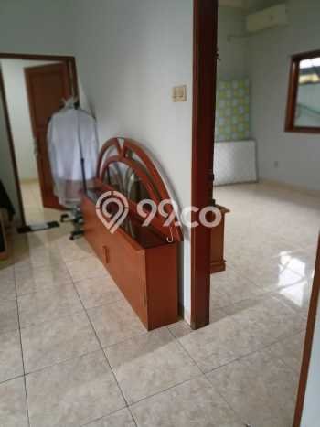 Ready to Use! Luxury House LT 135m2 Desain Elegan di Tomang Ready to Use! Luxury House LT 135m2 Desain Elegan di Tomang