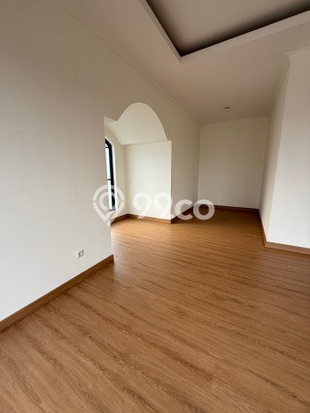 Siap Huni Hunian Elit 4 Kamar di BSD Dekat ke Mana Pun Siap Huni Hunian Elit 4 Kamar di BSD Dekat ke Mana Pun
