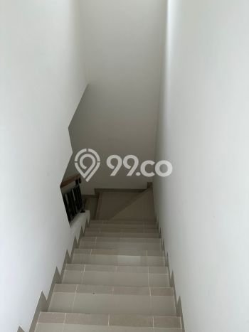 Dijual Rumah Mewah Elegan Dengan View Cantik di Gading Serpong, Tangerang Dijual Rumah Mewah Elegan Dengan View Cantik di Gading Serpong, Tangerang