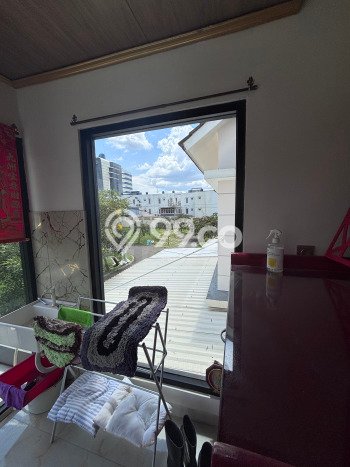 Rumah Elit Modern Tanpa Renovasi di Gading Serpong Tangerang Rumah Elit Modern Tanpa Renovasi di Gading Serpong Tangerang