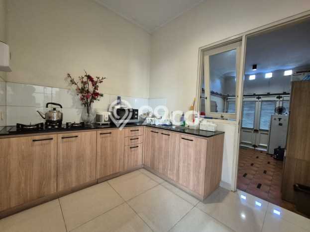 Dijual Rumah Mewah Megah Dengan View Cantik di Gading Serpong, Tangerang Dijual Rumah Mewah Megah Dengan View Cantik di Gading Serpong, Tangerang