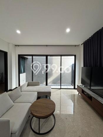 Hunian Mewah Dijual LT 168m2 di BSD, Tangerang Selatan Hunian Mewah Dijual LT 168m2 di BSD, Tangerang Selatan