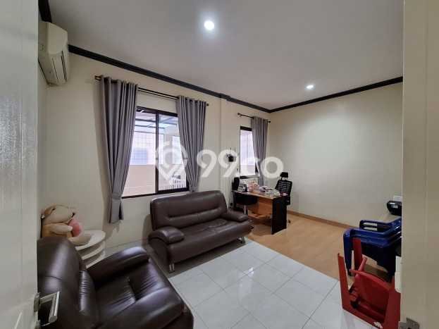 Siap Huni Hunian Elit 4 Kamar di BSD Dekat ke Mana Pun Siap Huni Hunian Elit 4 Kamar di BSD Dekat ke Mana Pun