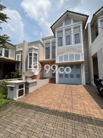 Rumah Elit Modern Tanpa Renovasi di BSD Green Wich Tangerang Rumah Elit Modern Tanpa Renovasi di BSD Green Wich Tangerang