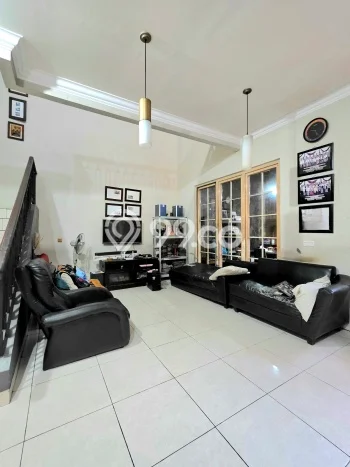 Rumah Eksklusif Dijual LT 200m2 di BSD, Tangerang Selatan Rumah Eksklusif Dijual LT 200m2 di BSD, Tangerang Selatan