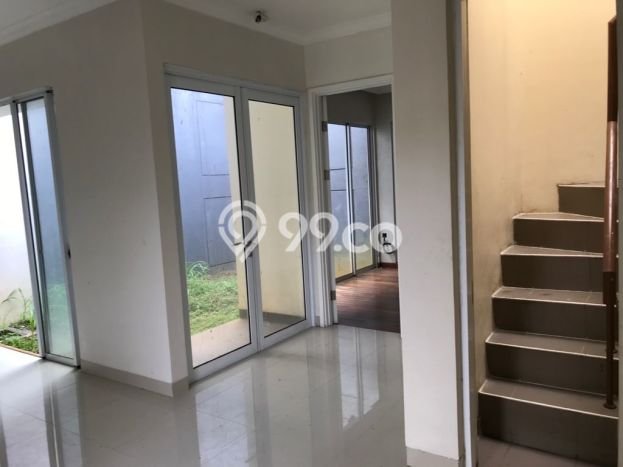 Ready to Use! Premium House LT 160m2 Desain Modern di BSD Green Wich Ready to Use! Premium House LT 160m2 Desain Modern di BSD Green Wich