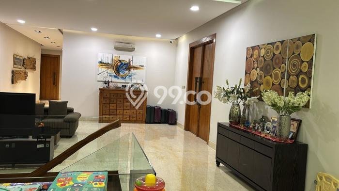 Rumah Mewah LB 790m2 Siap Huni Desain Elegan di Modernland, Tangerang Rumah Mewah LB 790m2 Siap Huni Desain Elegan di Modernland, Tangerang
