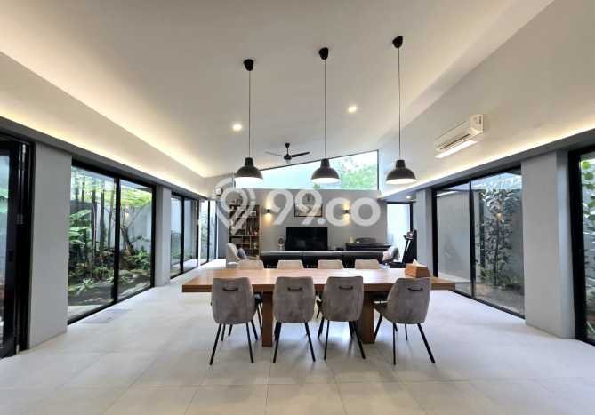 Hunian Eksklusif Dijual LT 400m2 di BSD, Tangerang Selatan Hunian Eksklusif Dijual LT 400m2 di BSD, Tangerang Selatan