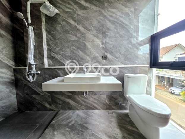 Rumah Elit Modern Tanpa Renovasi di BSD The Icon Tangerang Rumah Elit Modern Tanpa Renovasi di BSD The Icon Tangerang