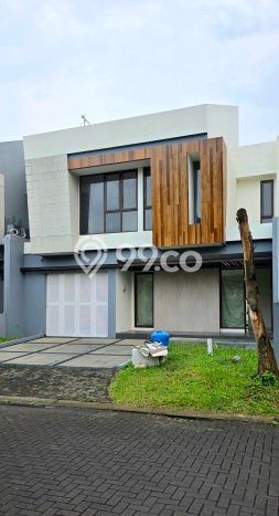 Rumah Mewah Siap Huni LT 200m2 di BSD, Tangerang Selatan Rumah Mewah Siap Huni LT 200m2 di BSD, Tangerang Selatan