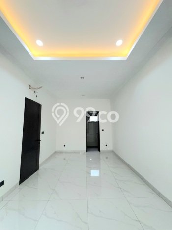 Rumah Luxury Modern Tanpa Renovasi di BSD Tangerang Rumah Luxury Modern Tanpa Renovasi di BSD Tangerang