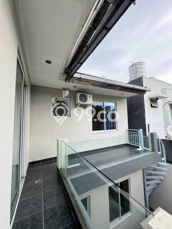Siap Huni Hunian Elit 4 Kamar di BSD Dekat ke Mana Pun Siap Huni Hunian Elit 4 Kamar di BSD Dekat ke Mana Pun
