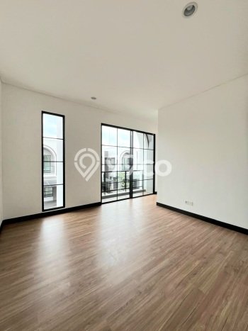 Rumah Elit Modern Tanpa Renovasi di BSD Tangerang Rumah Elit Modern Tanpa Renovasi di BSD Tangerang