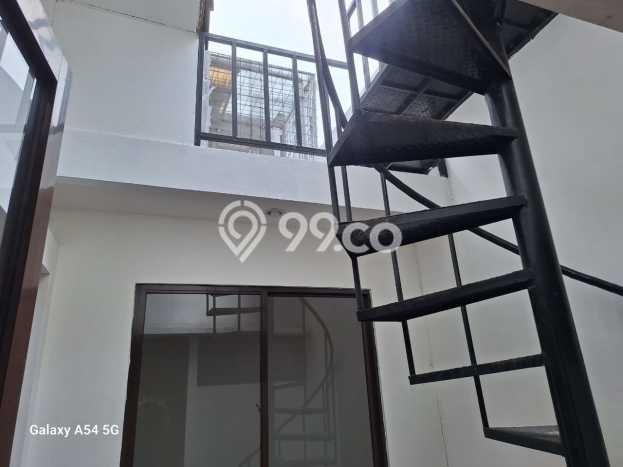 Hunian Cantik Modern Lb 135m2 di BSD, Tangerang Selatan Hunian Cantik Modern Lb 135m2 di BSD, Tangerang Selatan